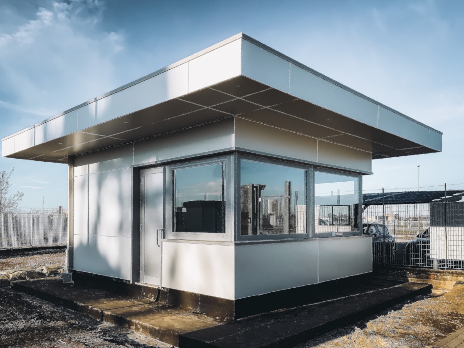 Guardiole prefabbricate modulari per le centrali STOGIT